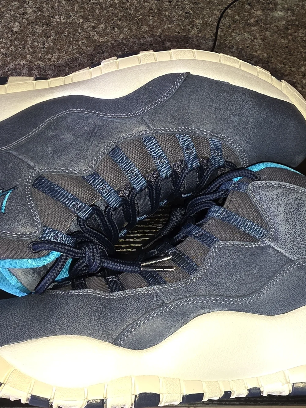 Jordan Men’s Mid-Top Sneaker in Navy with Teal Accents